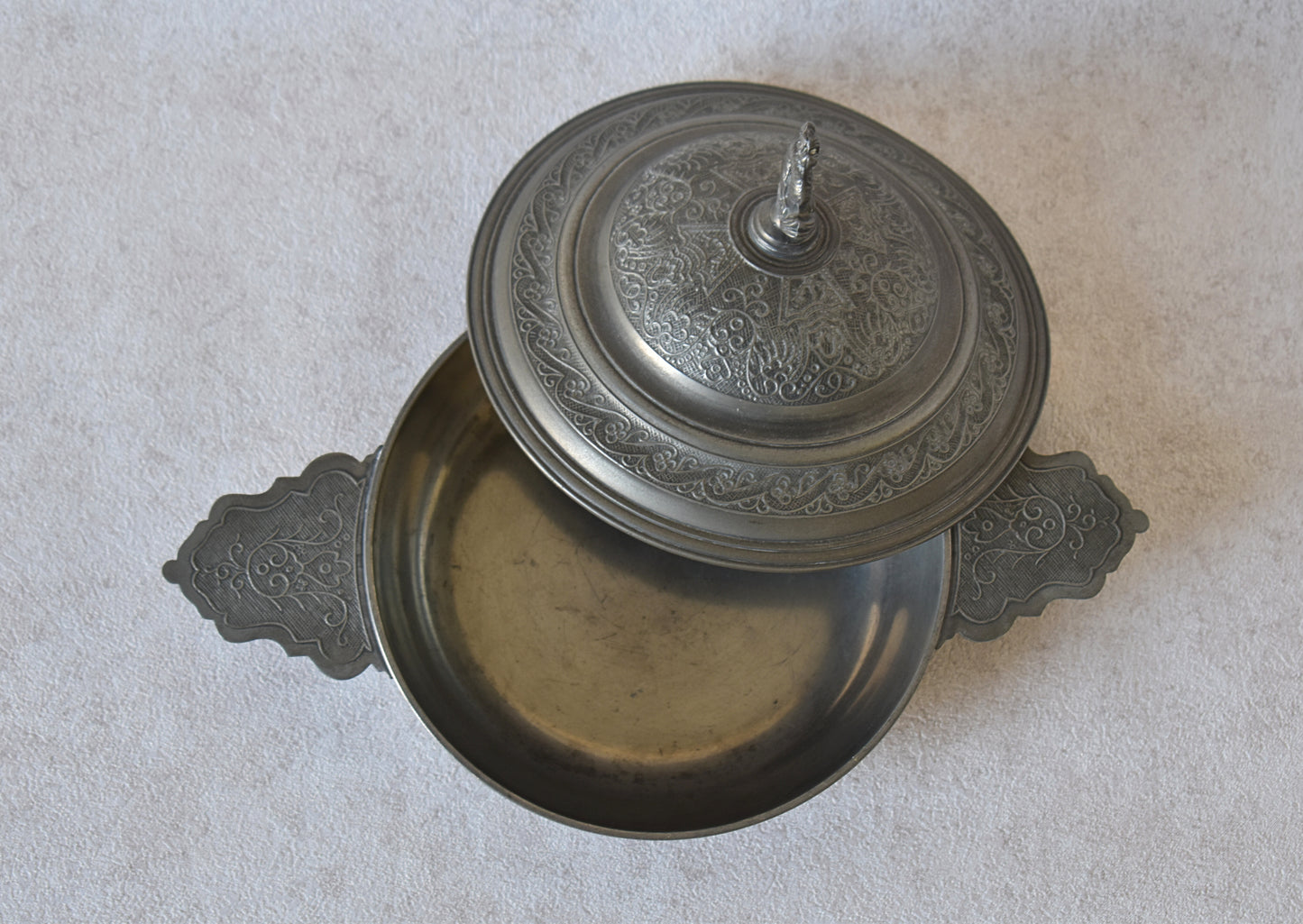 Vintage Pewter Bowl with Handle – Maison Rose (1960s)