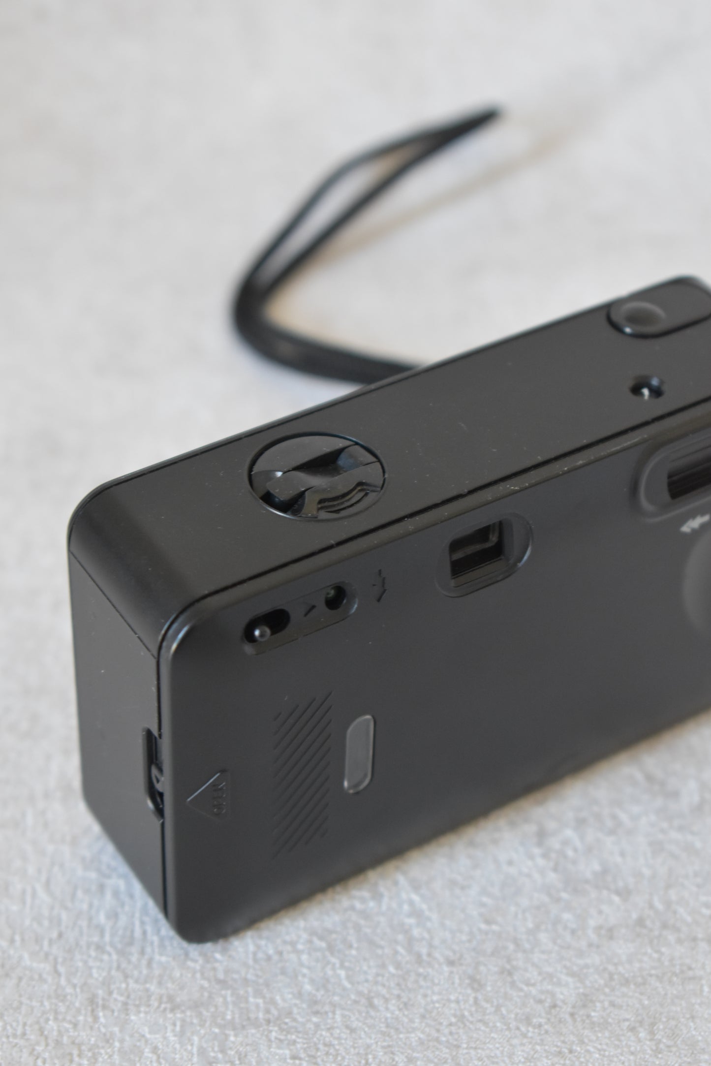 Classic 1980 Concord 850 Slimline Camera