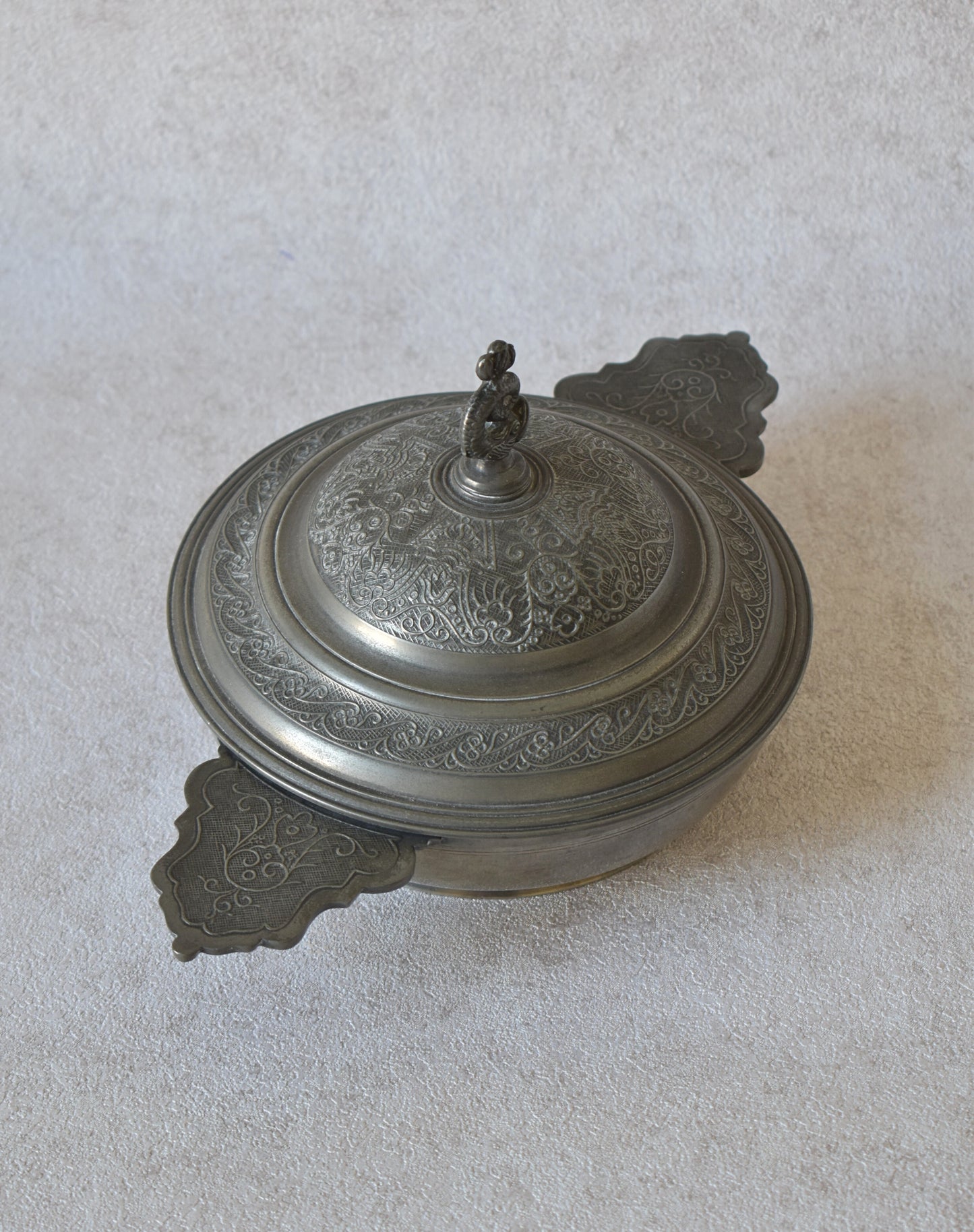 Vintage Pewter Bowl with Handle – Maison Rose (1960s)