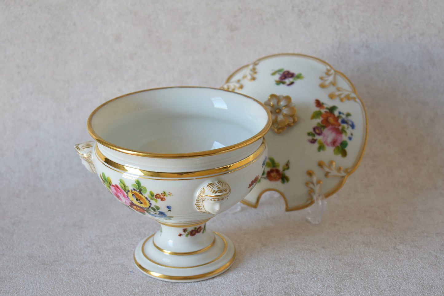 Antique Porcelaine de Paris Tureen, 1880-1900