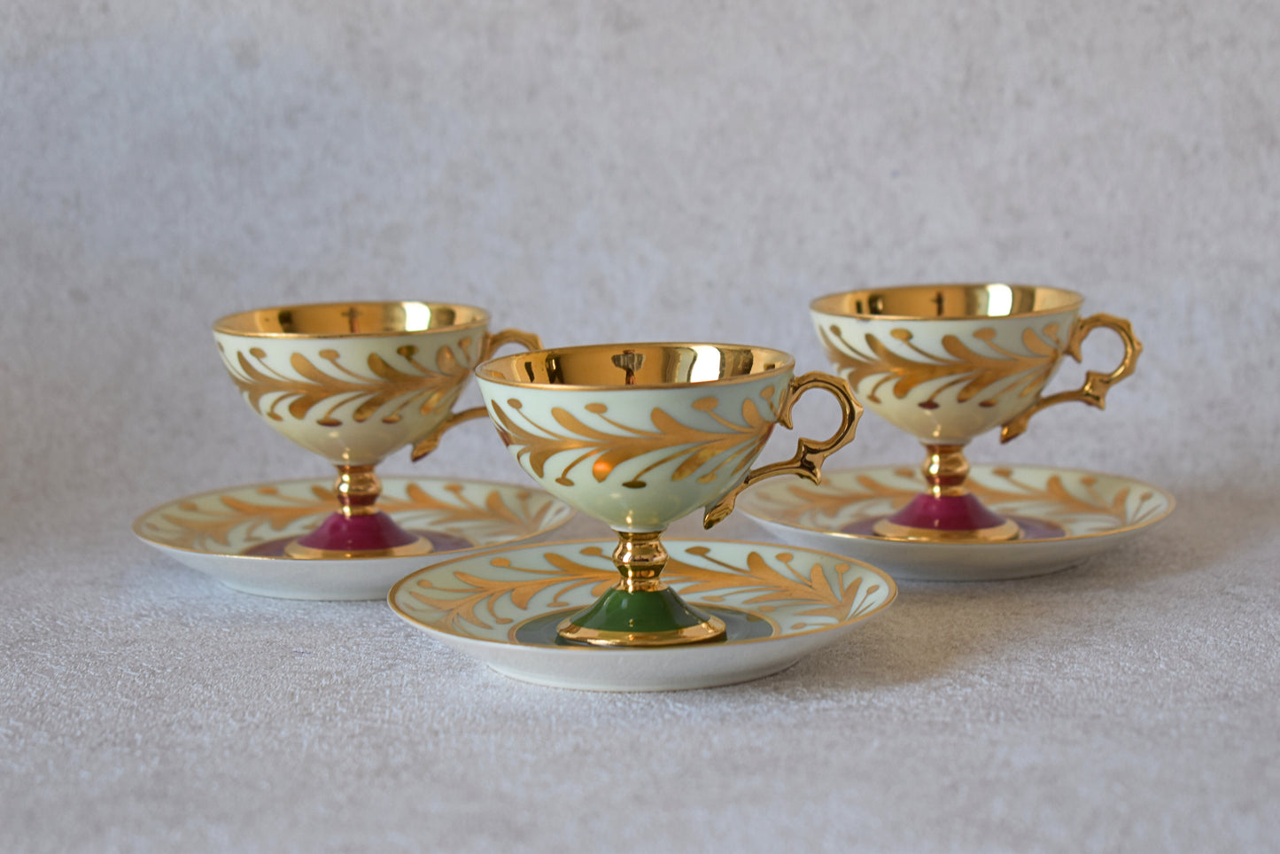 Classique 1950's Three-Piece Tea Set