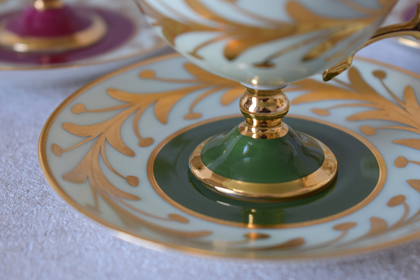 Classique 1950's Three-Piece Tea Set