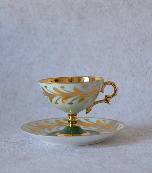 Classique 1950's Three-Piece Tea Set