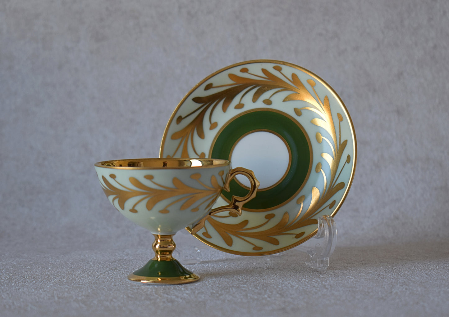 Classique 1950's Three-Piece Tea Set