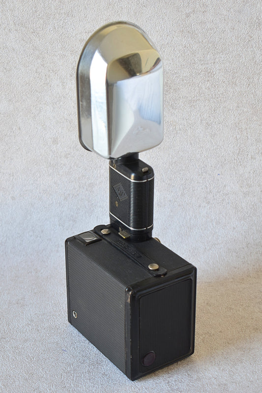 Classic 1950s Agfa Synchro Box Camera - Collector's Item