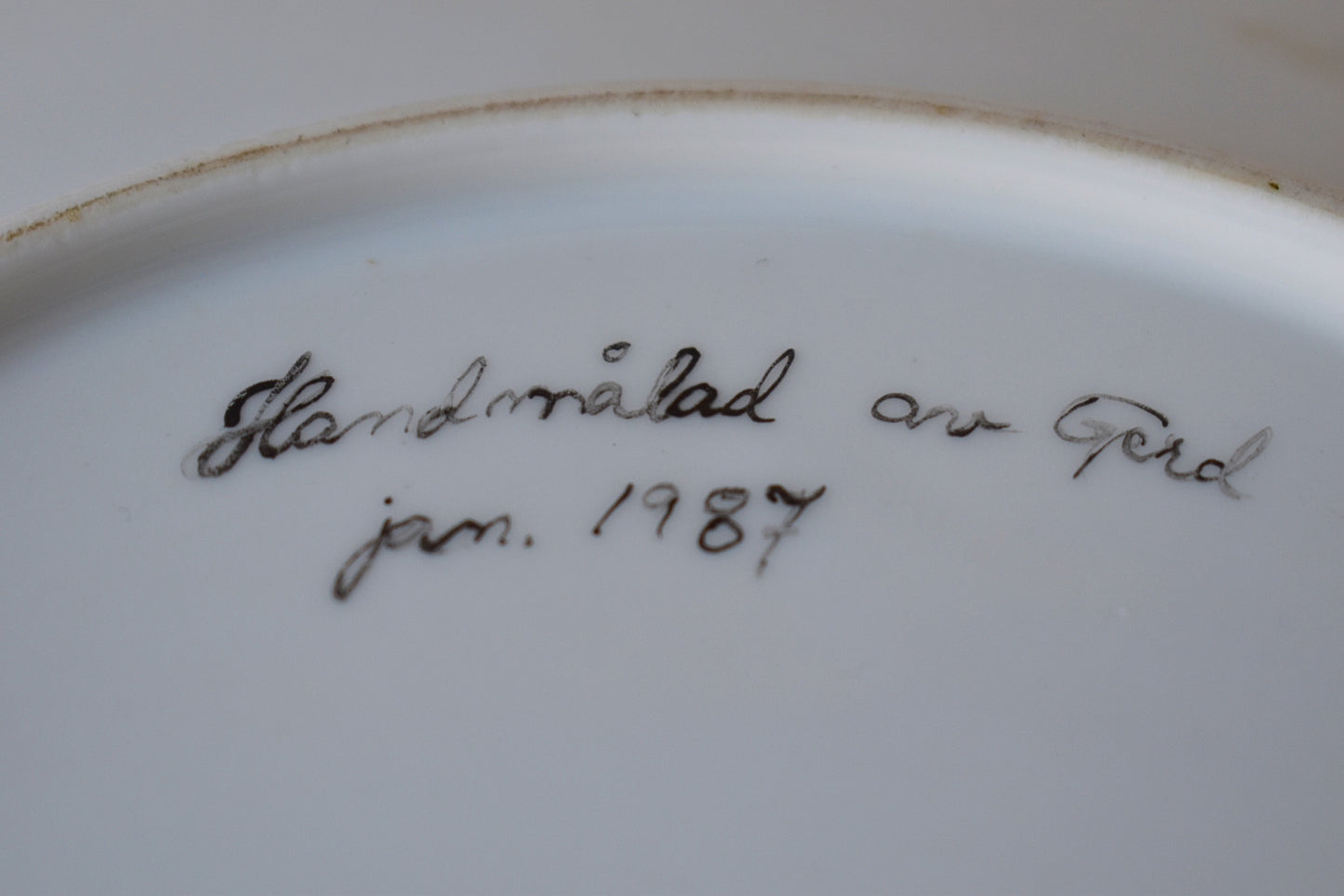 Hand-Painted Bavarian Porcelain Dish – 1987