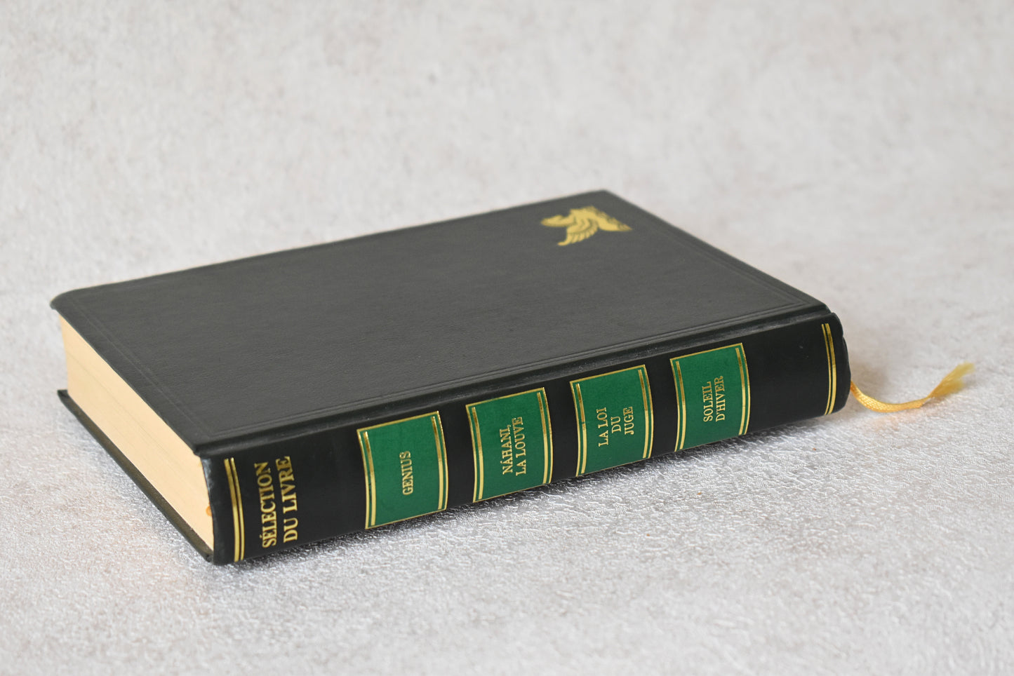 Set of 8 Vintage French Books, Mixed Editions (1863–2001)