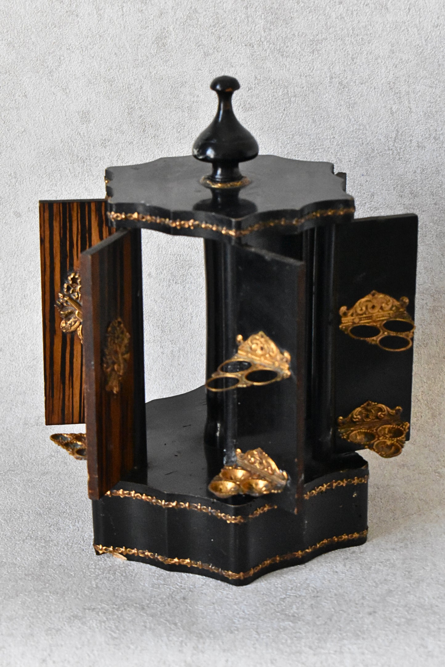 Antique Cigar Carousel Box, France Late 19th Century