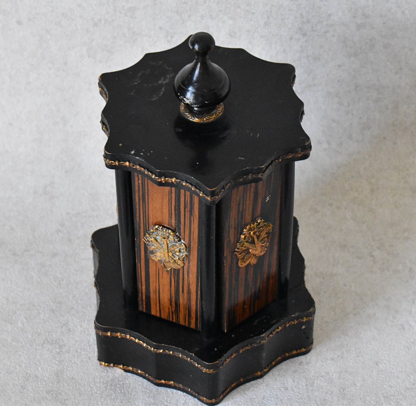 Antique Cigar Carousel Box, France Late 19th Century