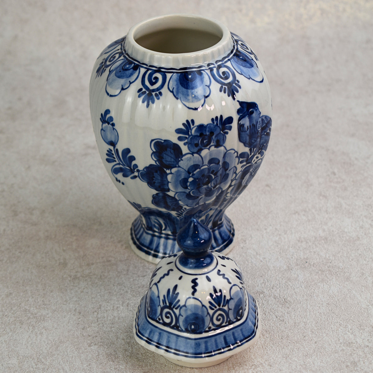 Delft Blauw Hand-Painted Lidded Vase, Holland