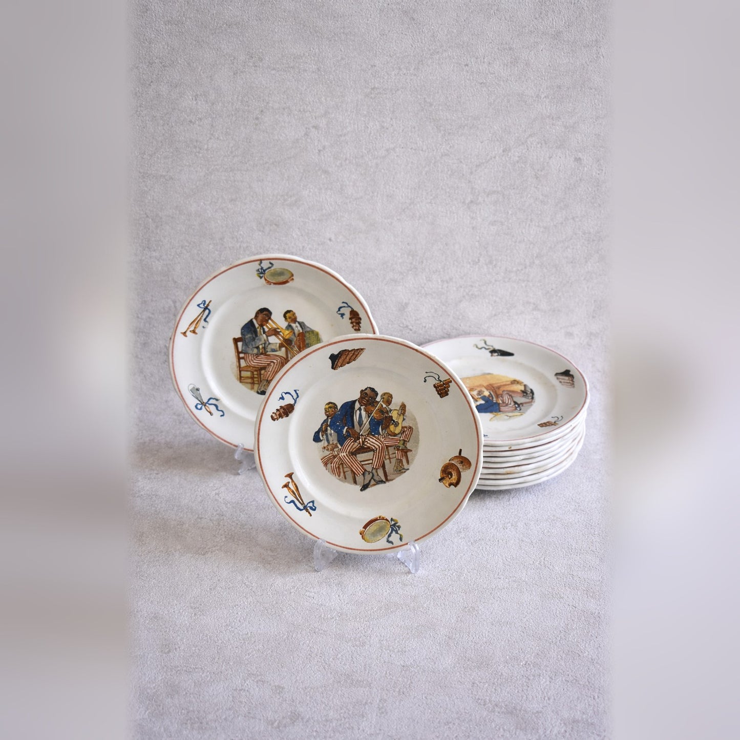 Vintage French Sarreguemines Digoin Jazz Plates – Set of 11 (Circa 1920s–30s)