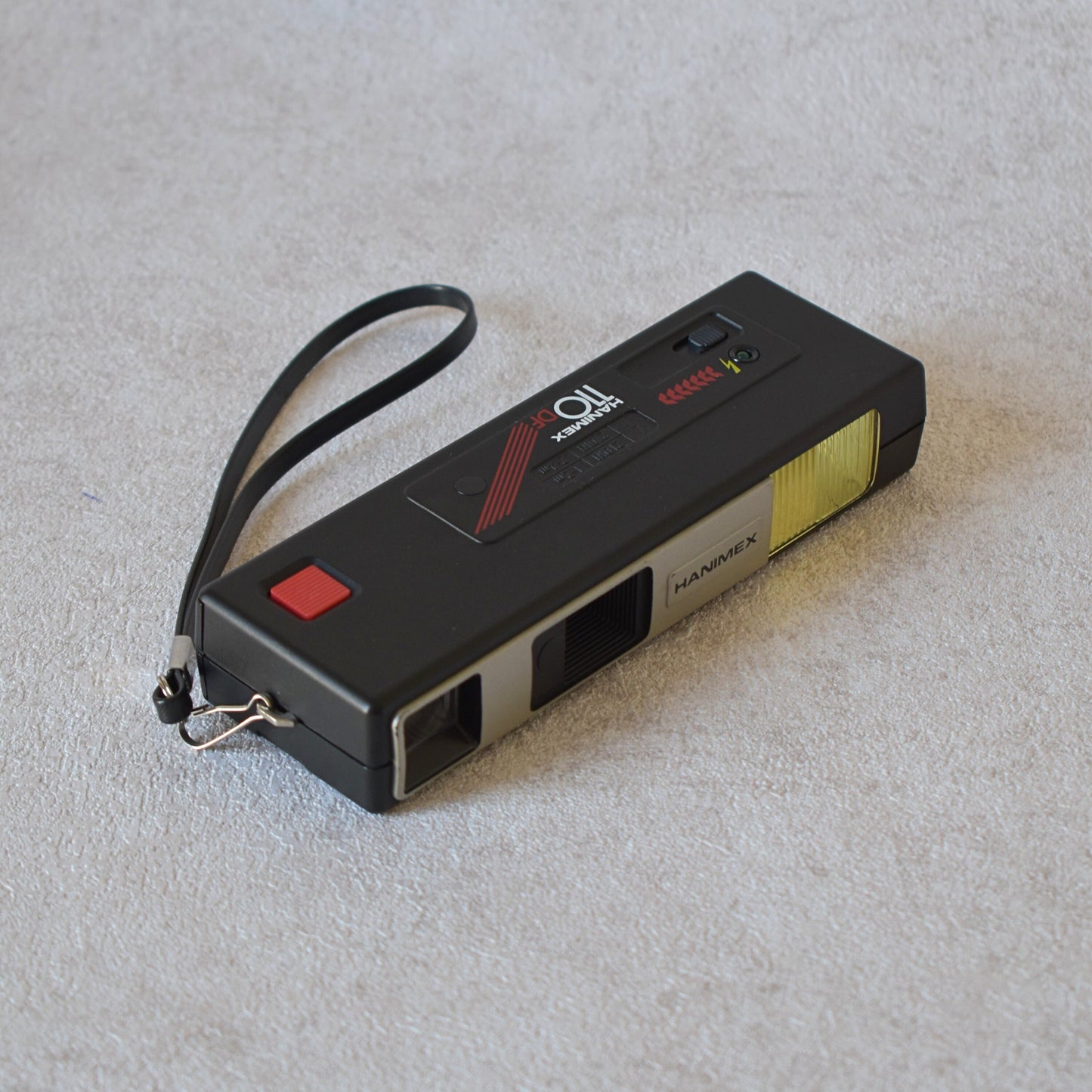 Collectible 1984 Hanimex 110 DF Camera