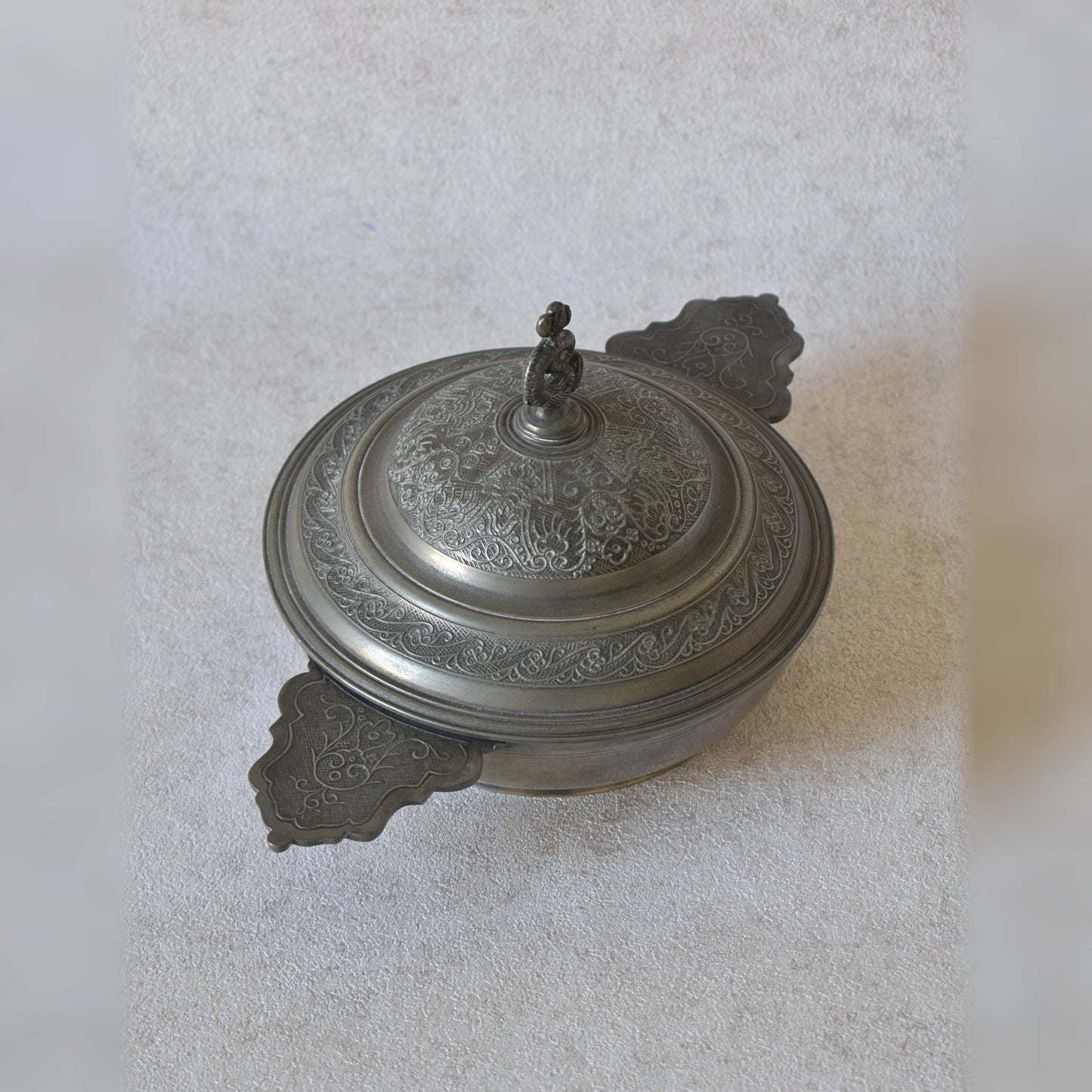 Vintage Pewter Bowl with Handle – Maison Rose (1960s)